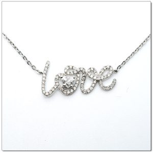 จี้เพชร Love