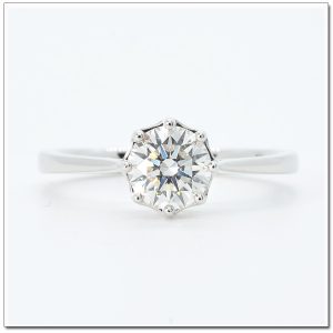 แหวนหมั้นเพชร