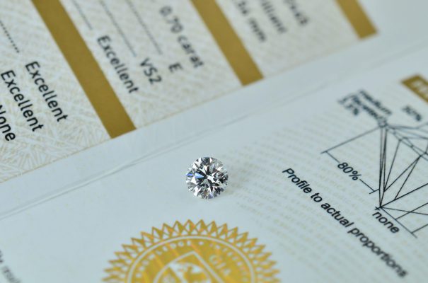 ใบเซอร์เพชร GIA