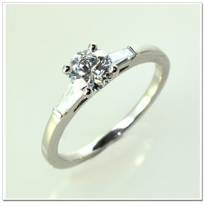 แหวนเพชรน้ำ 100