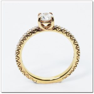 แหวนทองฝังเพชร น้ำ 95