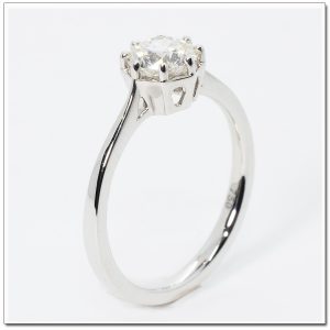 แหวนหมั้นเพชร แหวนเพชรเม็ดเดี่ยว แหวนทองคำขาวฝังเพชรน้ำ 100