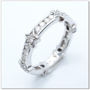 แหวนเพชรแถว