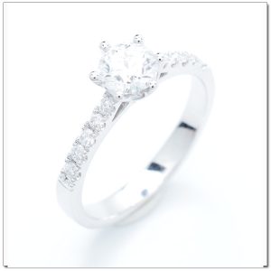 แหวนหมั้นเพชรน้ำ 98